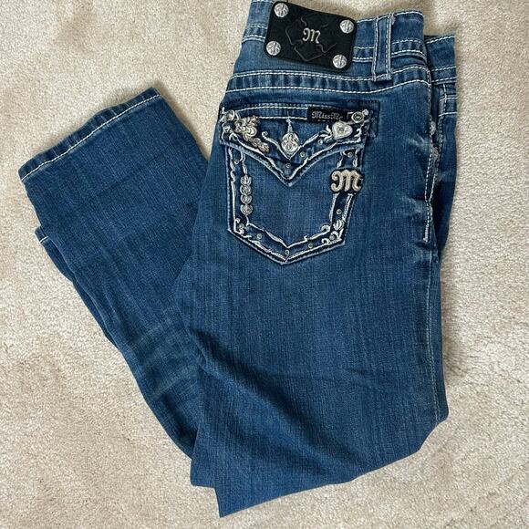 Miss Me Boyfriend‎ Distressed Capri Embellished Jeans Y2K Sz 25W - Picture 5 of 11